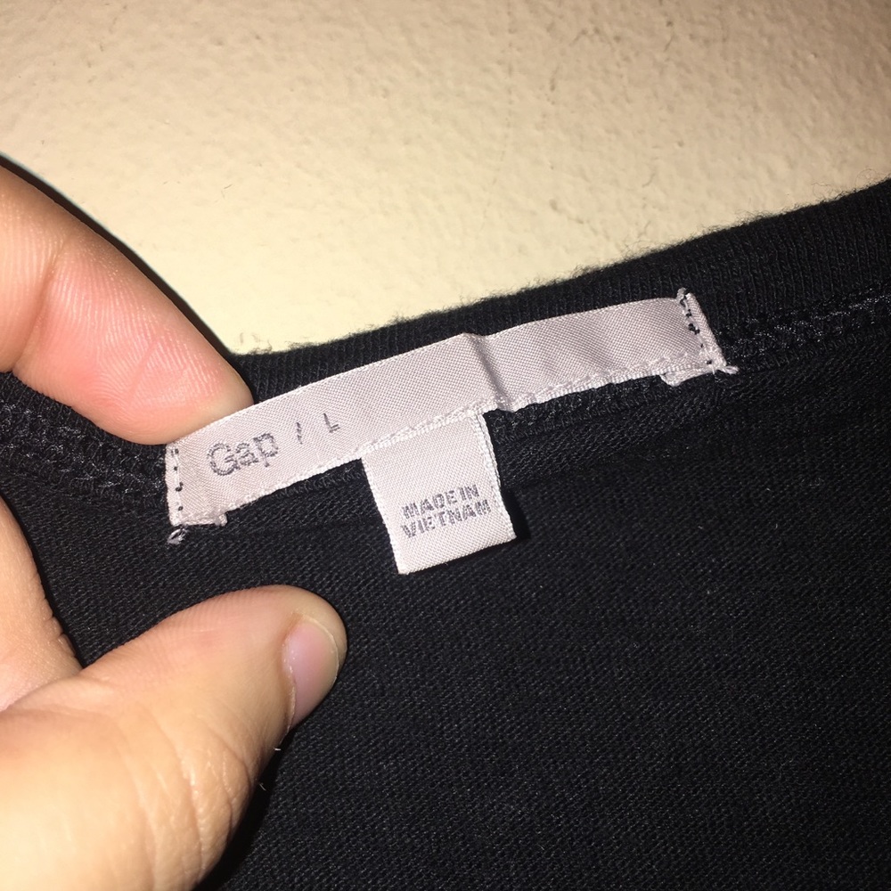 GAP tshirt - Picture 3 of 4